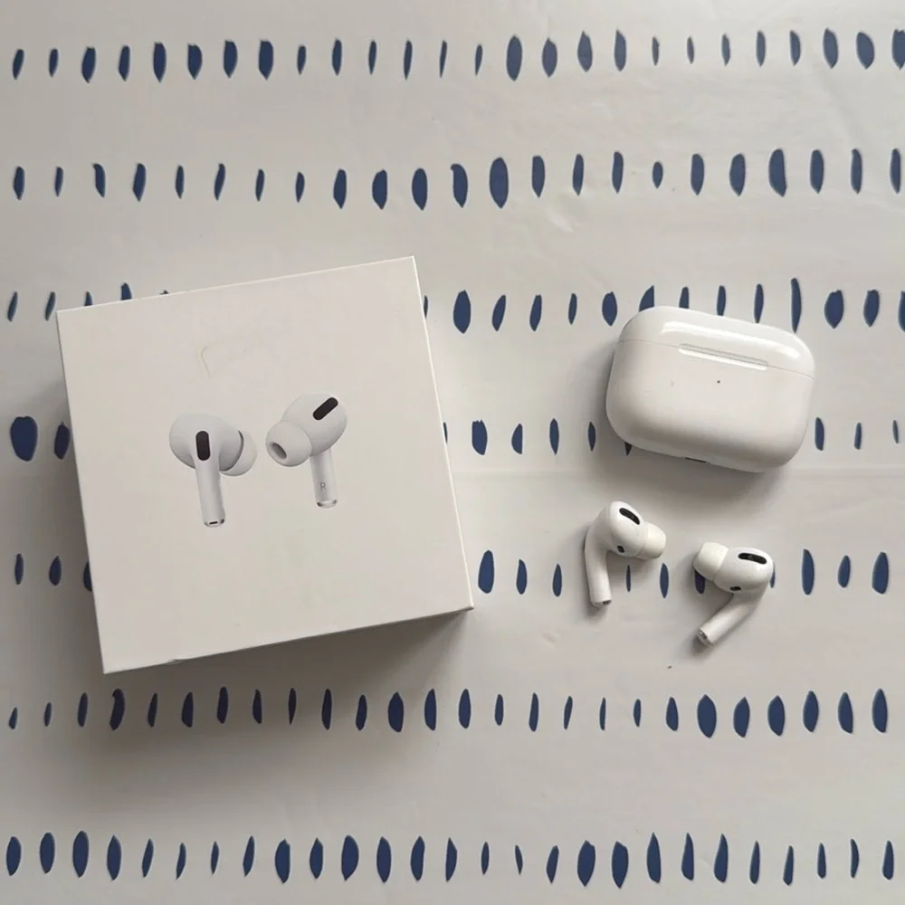 Apple AirPods Pro with Wireless Charging Case